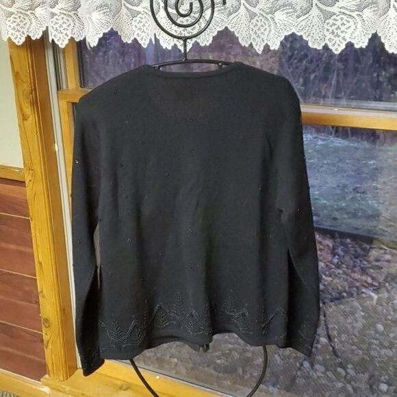 Talbots Embellished Beaded & Embroidered Sz. L 100% WOOL Black Holiday Cardigan - Picture 5 of 9